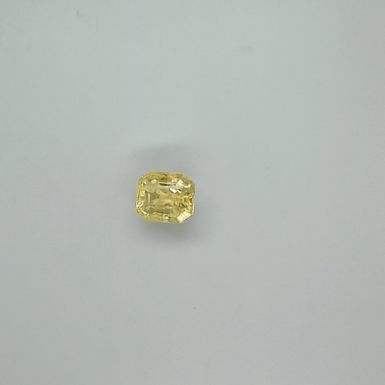 Yellow Sapphire (Pukhraj) 7.62 Ct Certified Yellow Sapphire (Pukhraj) 7.62 Ct Certified